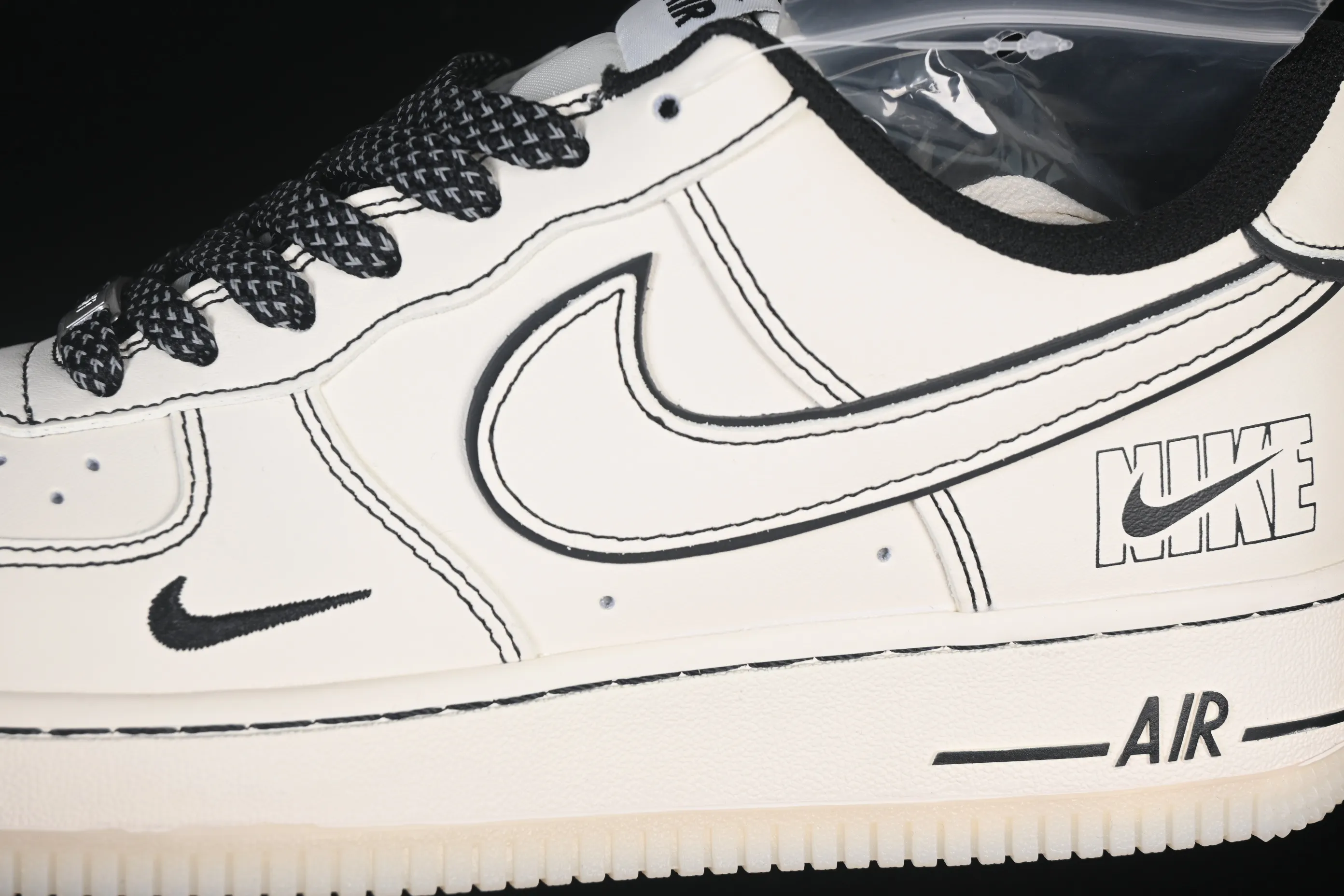 All categories Nk Air Force 1 Air Force series Nk Air Force 1 Low Air Force low-top Nike Air Force 1'07 Low Beige and black Bugs Bunny crystal bottom Air Force 1 low-top casual sneakers SM6668-115